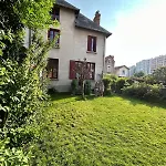 Maison avec jardin, à deux pas du centre-ville